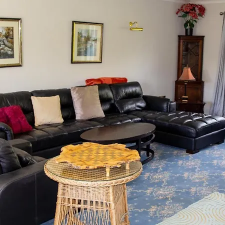 Luxury 6 Bedroom House *